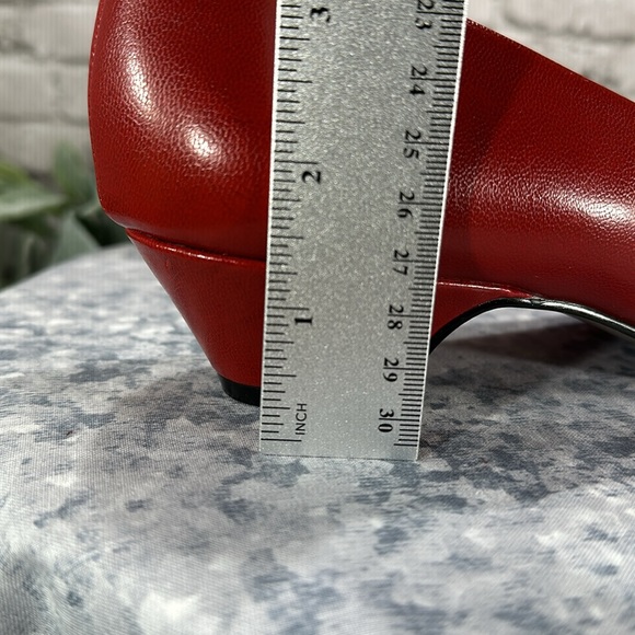 Hush Puppies Soft Style Angel ll Red Comfort Dress Low-Heels WMS 8.5M❤️EUC❤️ - Picture 7 of 9